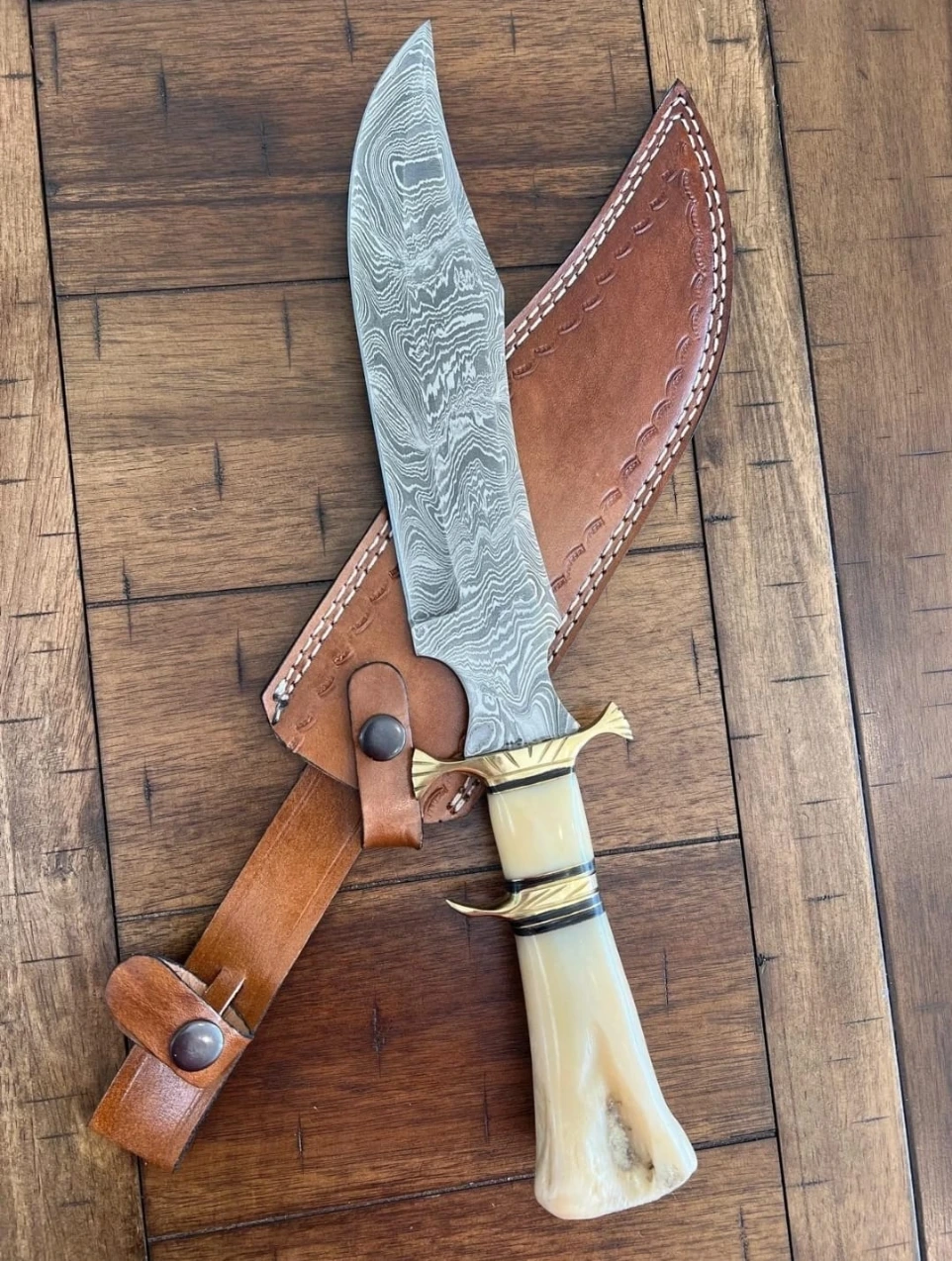 Custom hand-forged outdoor dagger knife with heavy-duty leather sheath