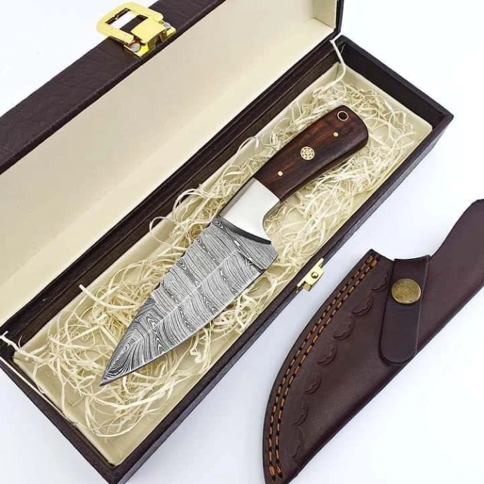 Handcrafted custom knife gift set in wooden box with leather sheath